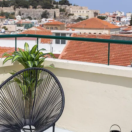 아파트 Renaissance Studio- Rooftop, Views & Charm
