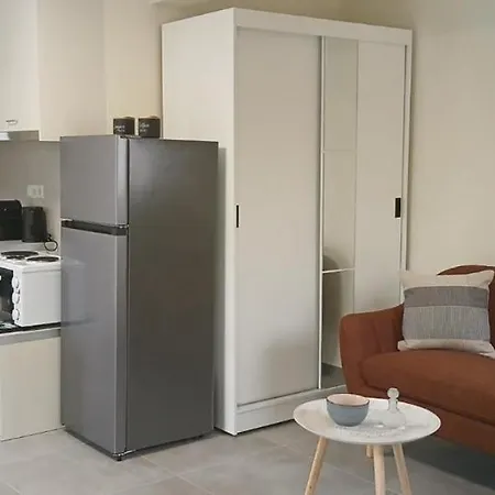 Renaissance Studio- Rooftop, Views & Charm Apartment *