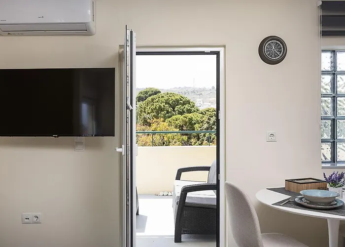 Renaissance Studio- Rooftop, Views & Charm Rétino