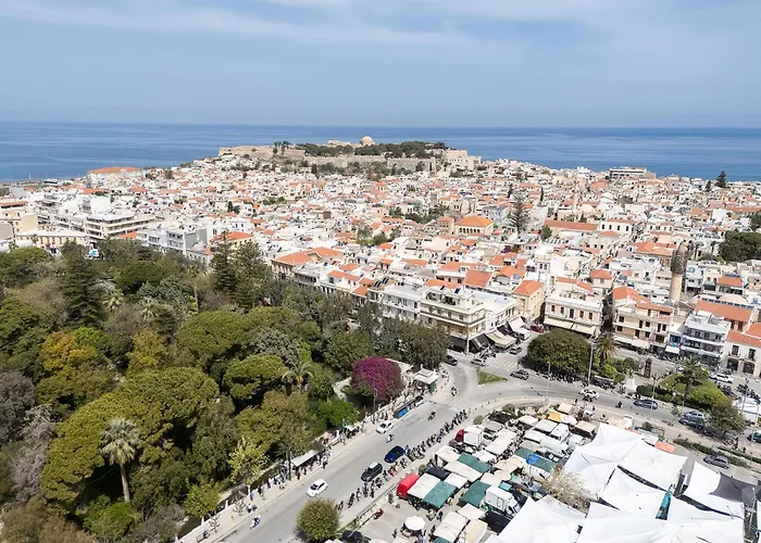 Renaissance Studio- Rooftop, Views & Charm Rétino